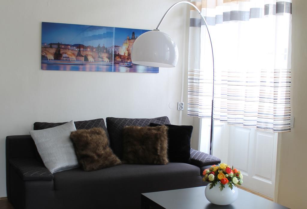 Royal Prague Apartment Celakovskeho Sady Room photo
